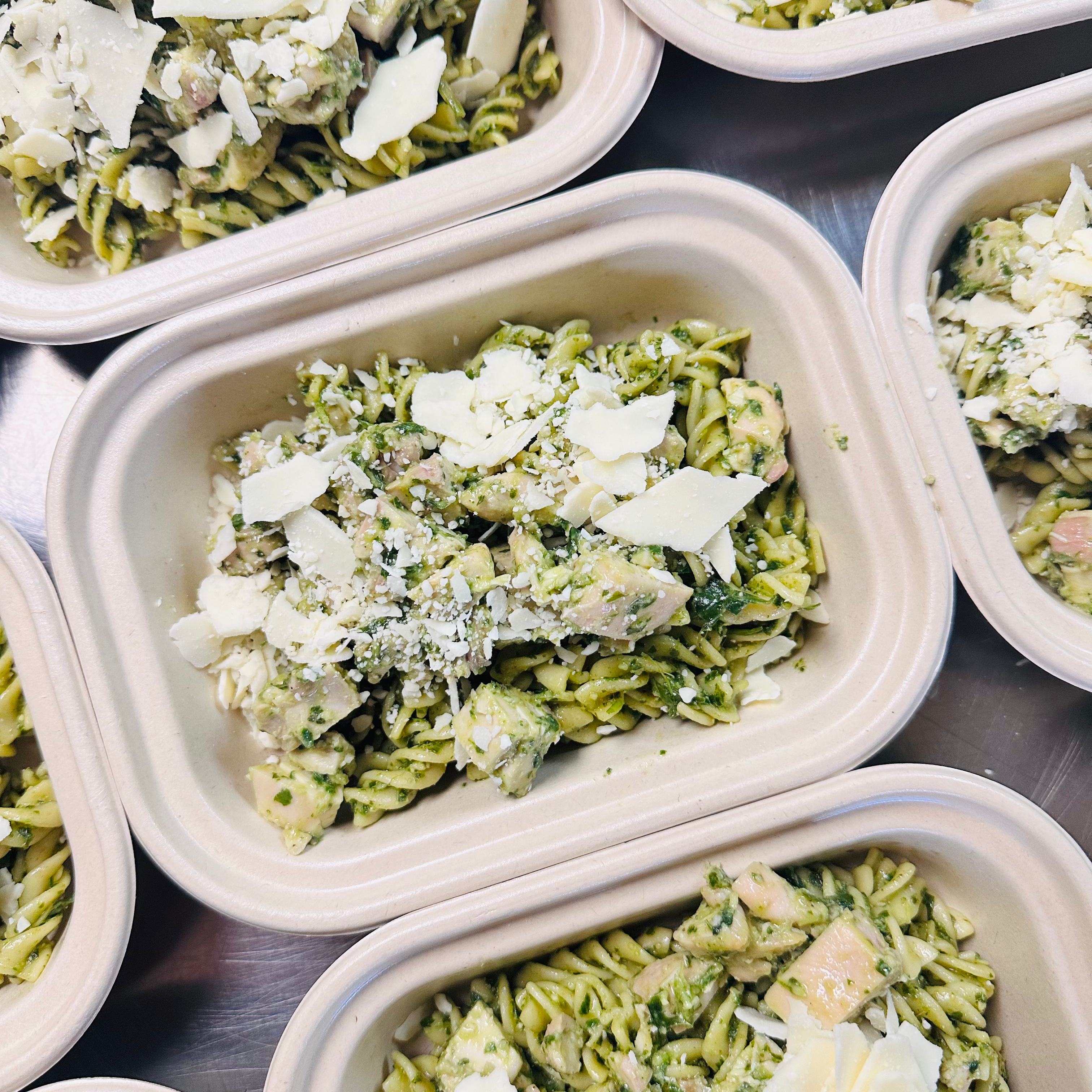 Mini Chicken Pesto & Pasta